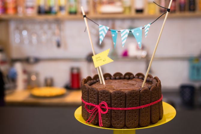 A Loja da Torta tem no mínimo seis sabores diferentes de bolo por dia. Este é o Alpino. Foto: Fred Kendi/Gazeta do Povo A Loja da Torta tem no mínimo seis sabores diferentes de bolo por dia. Este é o Alpino. Foto: Fred Kendi/Gazeta do Povo