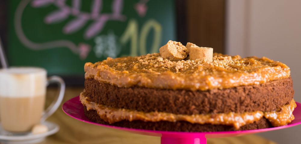 Bolo de paçoca, um dos best sellers d'A Loja da Torta. Foto: Fred Kendi/Gazeta do Povo Bolo de paçoca, um dos best sellers d'A Loja da Torta. Foto: Fred Kendi/Gazeta do Povo