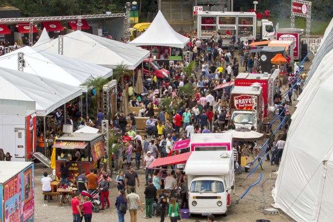 Em sua primeira edição, o Parada Truck levou 23 mil pessoas à Pedreira Paulo Leminski durante os três dias de evento. Foto: Paulo Lisbôa/Gazeta do Povo Em sua primeira edição, o Parada Truck levou 23 mil pessoas à Pedreira Paulo Leminski durante os três dias de evento. Foto: Paulo Lisbôa/Gazeta do Povo