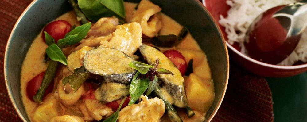 Curry verde de frango é um dos pratos a ser ensinado na aula do Centro Europeu. Foto: Divulgação.