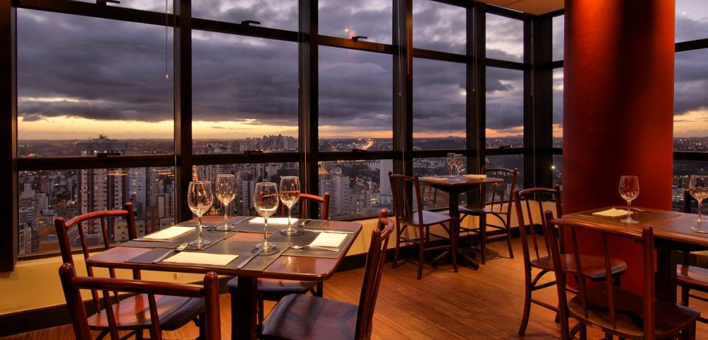 Restaurantes de Curitiba com ceias de Natal e de Ano-Novo Restaurantes de Curitiba com ceias de Natal e de Ano-Novo