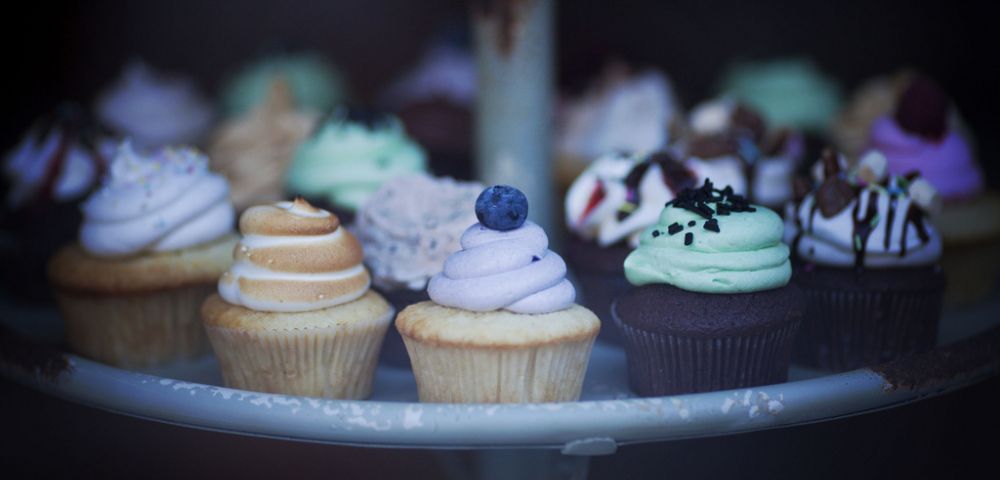 Aprenda a fazer o cupcake perfeito em curso prático no Estúdio Bom Gourmet Aprenda a fazer o cupcake perfeito em curso prático no Estúdio Bom Gourmet