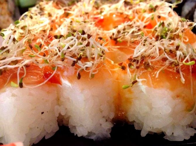 A aula com os chefs do Kandoo vai ensinar o preparo de diferentes tipos de sushi. Foto: Divulgação A aula com os chefs do Kandoo vai ensinar o preparo de diferentes tipos de sushi. Foto: Divulgação