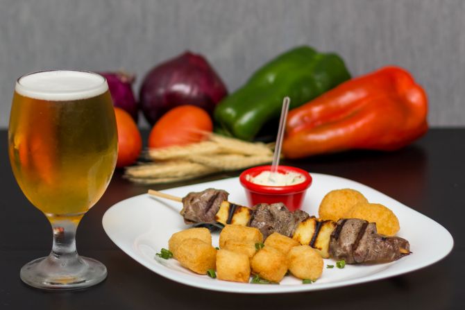 Veja o menu completo do festival com combos de cerveja e petisco por R$ 19,90 Veja o menu completo do festival com combos de cerveja e petisco por R$ 19,90