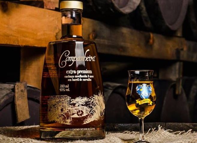 Cachaça Extra Premium da Companheira. Foto: Divulgação. Cachaça Extra Premium da Companheira. Foto: Divulgação.