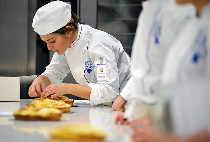 Aluna da Le Cordon Bleu. Foto: reprodução/Facebook. Aluna da Le Cordon Bleu. Foto: reprodução/Facebook.