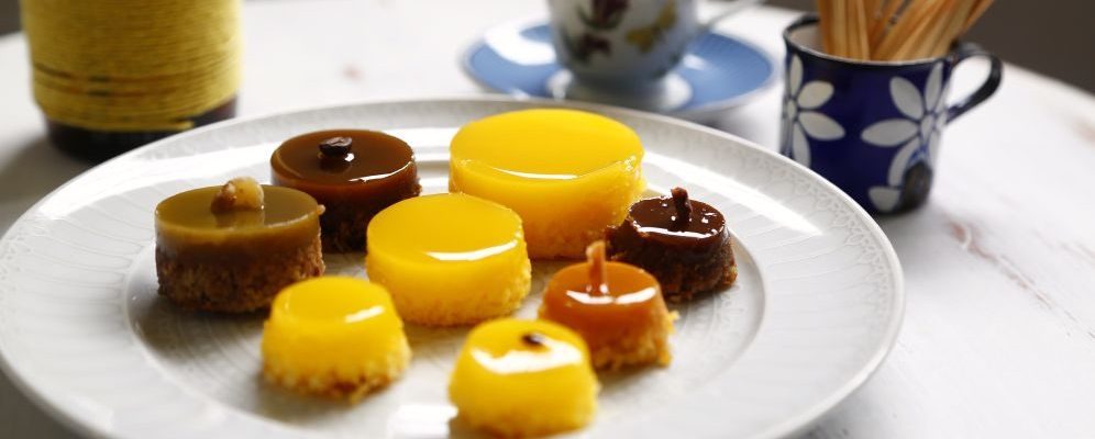 Maria Quindim vende o docinhos em diversos tamanhos -- do nano ao quindão. Fotos: Henry Milleo/ Gazeta do Povo