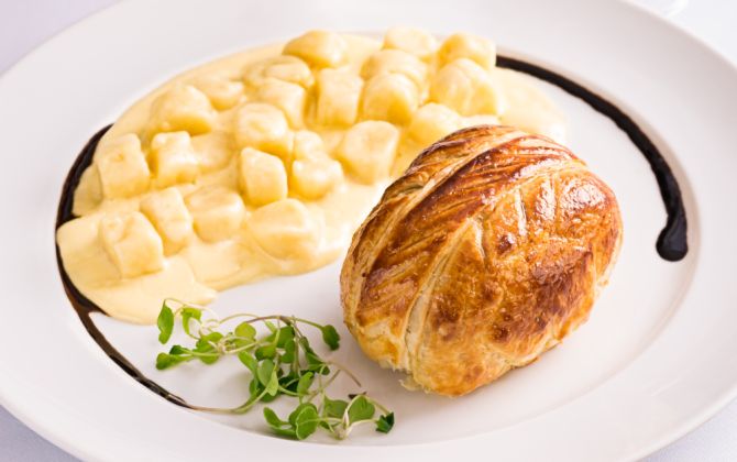 Mignon à Wellington passa a ser servido no cardápio de almoço e jantar do Terrazza 40. Foto: Divulgação Mignon à Wellington passa a ser servido no cardápio de almoço e jantar do Terrazza 40. Foto: Divulgação