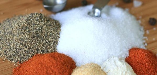 Dry Rub Americano: mistura usada para temperar carnes de boi e de porco. / Foto: divulgação. Dry Rub Americano: mistura usada para temperar carnes de boi e de porco. / Foto: divulgação.