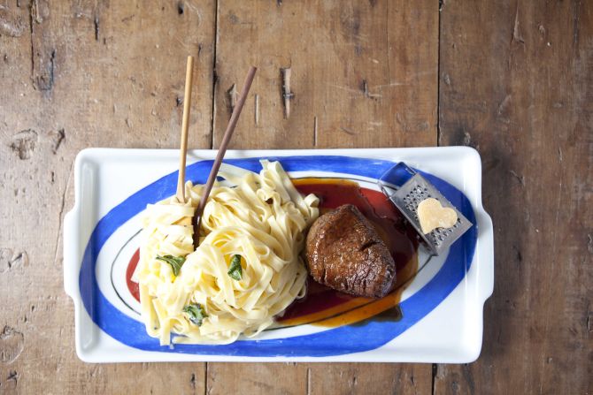 Fettuccine al burro e sálvia com filet mignon grelhado. Foto: divulgação Fettuccine al burro e sálvia com filet mignon grelhado. Foto: divulgação