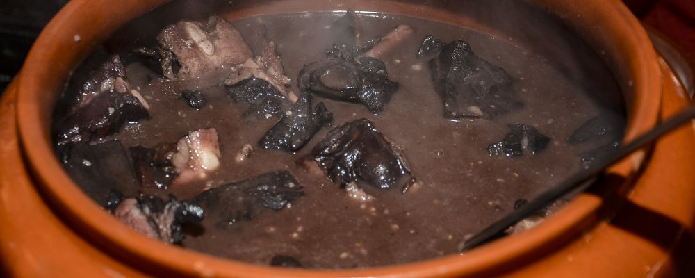 delivery de feijoada do folha seca bar em curitiba