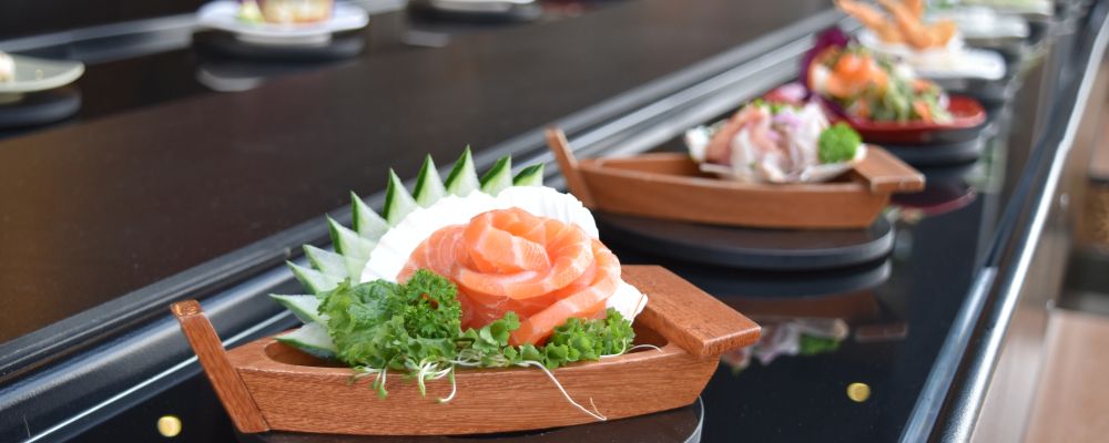 Oka esteira, restaurante japonês em curitiba