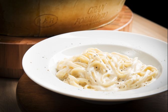 Prato Especial da Ravello Trattoria, feito com queijo Grana. Foto: Letícia Akemi/Gazeta do Povo Prato Especial da Ravello Trattoria, feito com queijo Grana. Foto: Letícia Akemi/Gazeta do Povo