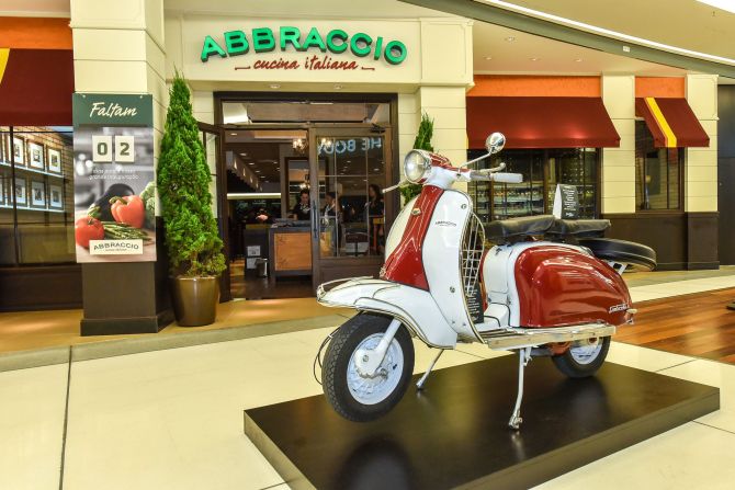 A fachada do restaurante será semelhante à essa, da unidade instalada no shopping Vila Olímpia, em São Paulo. Foto: Divulgação A fachada do restaurante será semelhante à essa, da unidade instalada no shopping Vila Olímpia, em São Paulo. Foto: Divulgação