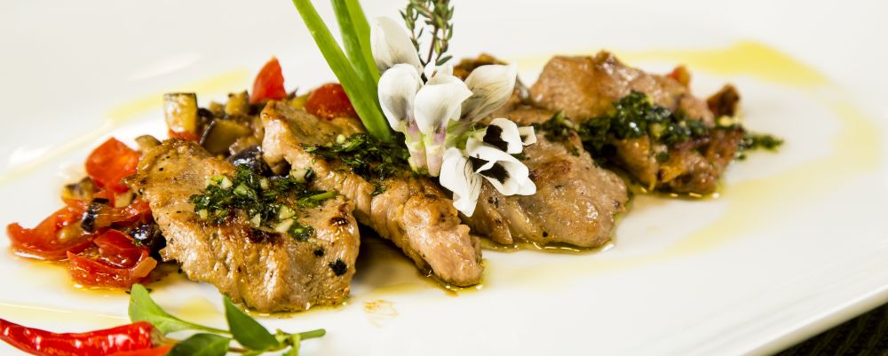 Gravação Bom Gourmet na fabrica co Chef Enzo Ambrosetti .Lulas em creme quente de batatas e maçãs,Medalhões de vitela com tomate cereja e berinjelas,Massa folhada com figos e caramelo de laranja