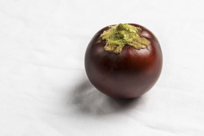 Maná-cubiu: fruto amazônico. Foto: Letícia Akemi / Gazeta do Povo.