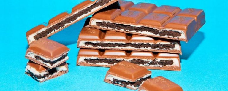 Oreo lança barra de chocolate Milka recheada