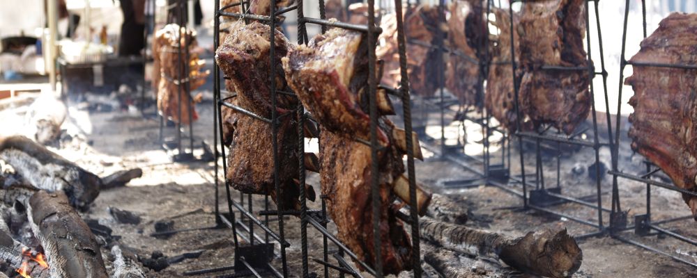 costela fogo de chão servida no churrasco no palácio, novembro de 2016, em curitiba