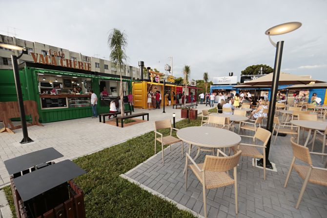 Ca'dore Comida Descomplicada reúne 36 entre bares e restaurantes. Foto: Albari Rosa/Gazeta do Povo. Ca'dore Comida Descomplicada reúne 36 entre bares e restaurantes. Foto: Albari Rosa/Gazeta do Povo.