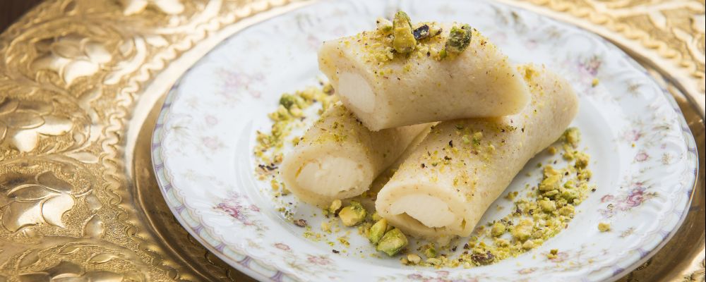 Passo-a-passo do halawet jben um doce de queijo árabe da Casa Síria , lanchonete , comida árabe , doce sírio . Local: Casa Síria