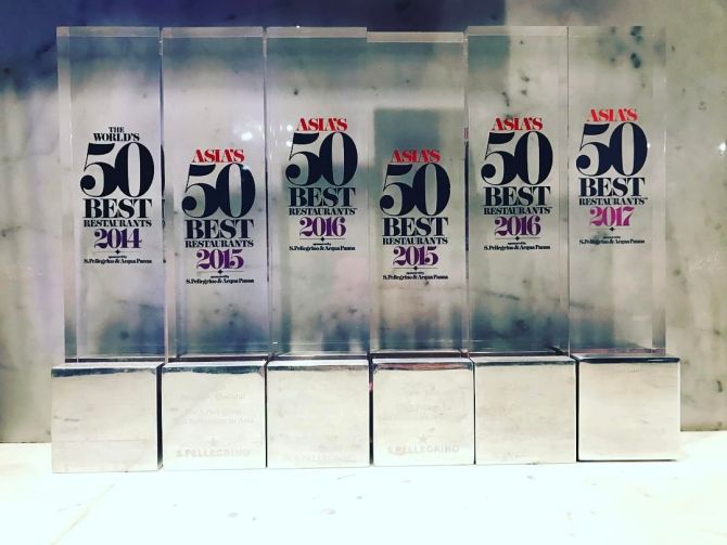 Prêmios recebidos por Gaggan Anand desde 2014 pela revista britânica Restaurant. Ele segue em primeiro lugar no ranking dos 50 melhores da Ásia desde 2015. Foto: Reprodução/Facebook Prêmios recebidos por Gaggan Anand desde 2014 pela revista britânica Restaurant. Ele segue em primeiro lugar no ranking dos 50 melhores da Ásia desde 2015. Foto: Reprodução/Facebook