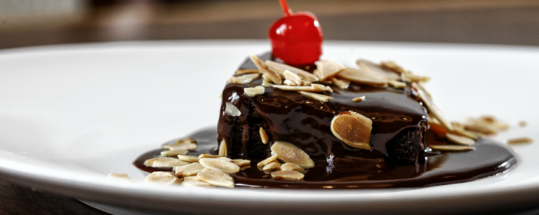 Aprenda a fazer o brownie do Madero na versão sem glúten