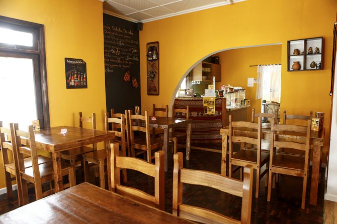 Restaurante Do Peruano mudou para um casarão no Cristo Rei. Foto: André Rodrigues / Gazeta do Povo. Restaurante Do Peruano mudou para um casarão no Cristo Rei. Foto: André Rodrigues / Gazeta do Povo.