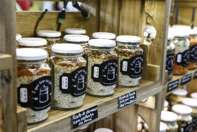 Feira de produtos Hand Made realizada na Clube sociedade Morgenaul, em Curitiba. Foto: André Rodrigues / Gazeta do Povo Feira de produtos Hand Made realizada na Clube sociedade Morgenaul, em Curitiba. Foto: André Rodrigues / Gazeta do Povo