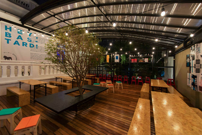 Pub We Are Bastards. Foto: Lening Abdala/Divulgação. Pub We Are Bastards. Foto: Lening Abdala/Divulgação.