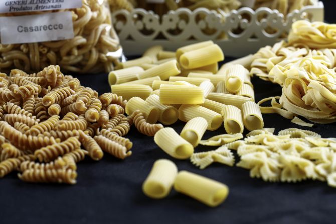 Produtos de origem artesanal do Empório do Chef Enzo Ambrosetti. Foto: André Rodrigues / Gazeta do Povo Produtos de origem artesanal do Empório do Chef Enzo Ambrosetti. Foto: André Rodrigues / Gazeta do Povo