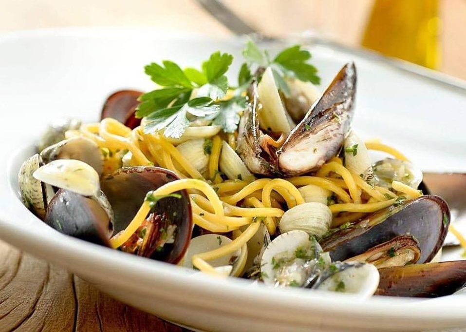 Spaghetti com vôngole, pancetta e ovas de ouriço do Picchi. Foto: Divulgação Spaghetti com vôngole, pancetta e ovas de ouriço do Picchi. Foto: Divulgação