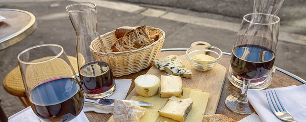 Aprenda a harmonizar queijos e vinhos Aprenda a harmonizar queijos e vinhos