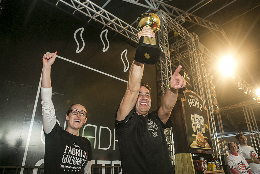 Fábrica Gourmet levou o troféu de campeã no ano passado. Foto: Marcelo Andrade/Gazeta do Povo. Fábrica Gourmet levou o troféu de campeã no ano passado. Foto: Marcelo Andrade/Gazeta do Povo.