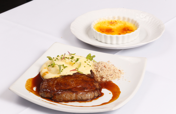 Entrecot de black angus acompanhado de aligot trufado. Foto: Divulgação Entrecot de black angus acompanhado de aligot trufado. Foto: Divulgação