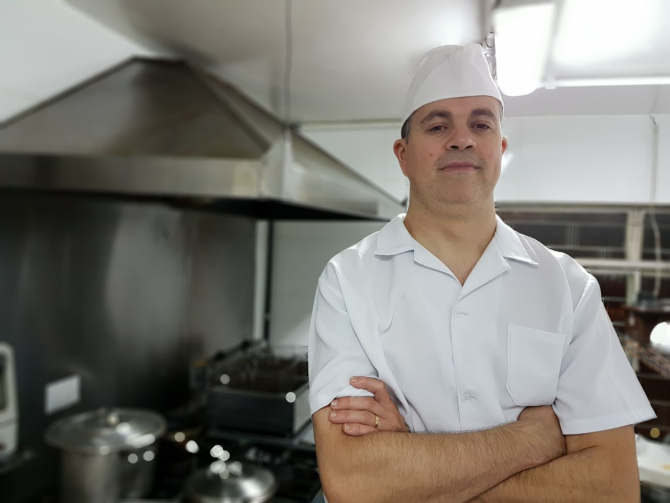 Chef Guti Ribas que ministrará a oficina. Foto: Vinicius Pontarolla Chef Guti Ribas que ministrará a oficina. Foto: Vinicius Pontarolla