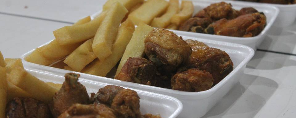 Santa Felicidade tem festa do frango, polenta e vinho no fim de semana Santa Felicidade tem festa do frango, polenta e vinho no fim de semana