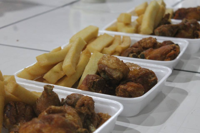 A porção de frango e polenta custa R$ 17. Foto: Divulgação. A porção de frango e polenta custa R$ 17. Foto: Divulgação.