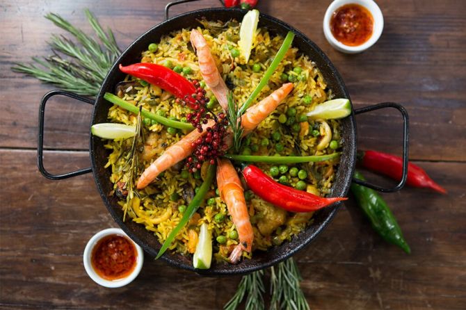 O restaurante da Ilha do Mel, Fim da Trilha Pousada e Gastronomia, selecionou o prato Paella Marinera para o festival. Foto: Divulgação. O restaurante da Ilha do Mel, Fim da Trilha Pousada e Gastronomia, selecionou o prato Paella Marinera para o festival. Foto: Divulgação.