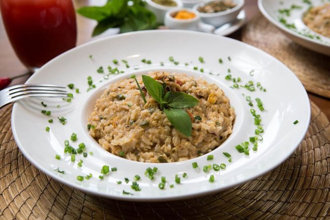 Risoto de siri do Grajagan Náutica na Ilha do Mel. Foto: Divulgação.
Risoto de siri do Grajagan Náutica na Ilha do Mel. Foto: Divulgação.