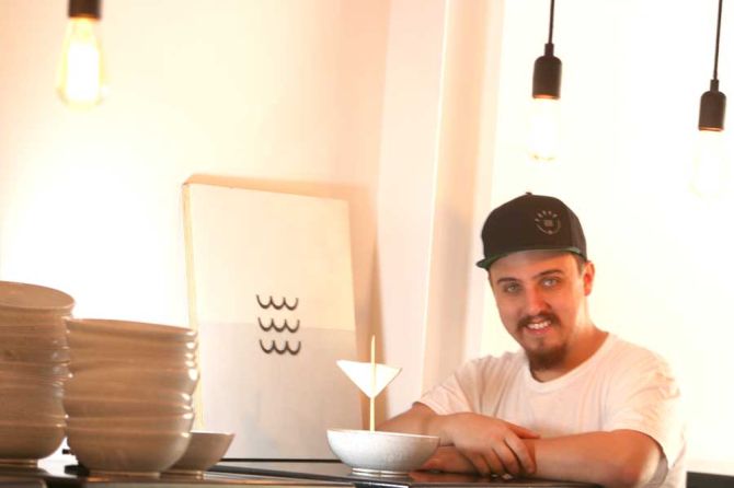 Ravi Leite, ex-participante do Masterchef Brasil, também comandará uma estação de carne. O tipo de carne e o corte ainda não foram divulgados. Foto: Jader da Rocha/Divulgação Ravi Leite, ex-participante do Masterchef Brasil, também comandará uma estação de carne. O tipo de carne e o corte ainda não foram divulgados. Foto: Jader da Rocha/Divulgação