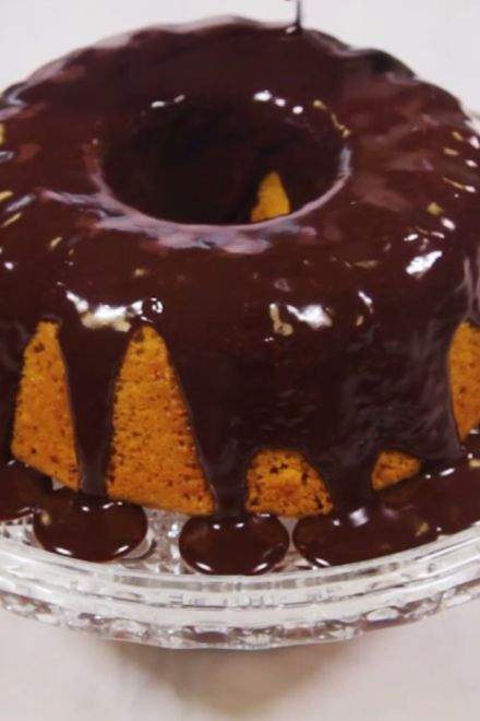 Para fazer no liquidificador: bolo de cenoura vegano e sem glúten Para fazer no liquidificador: bolo de cenoura vegano e sem glúten