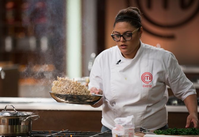 Dayse Paparoto na prova eliminatória da semifinal do MasterChef Profissionais. Foto: Carlos Reinis/Divulgação Dayse Paparoto na prova eliminatória da semifinal do MasterChef Profissionais. Foto: Carlos Reinis/Divulgação