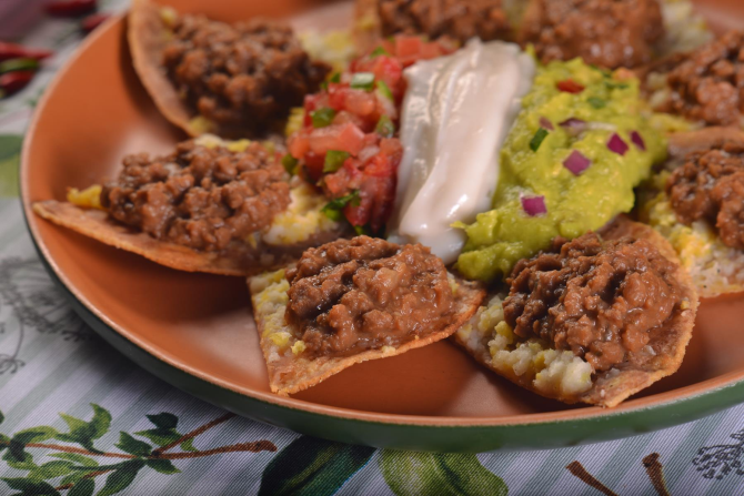 O totopo vegano leva chili de carne de soja e queijo cremoso, feito a base de tofu. Custa R$ 28,80. O totopo vegano leva chili de carne de soja e queijo cremoso, feito a base de tofu. Custa R$ 28,80.