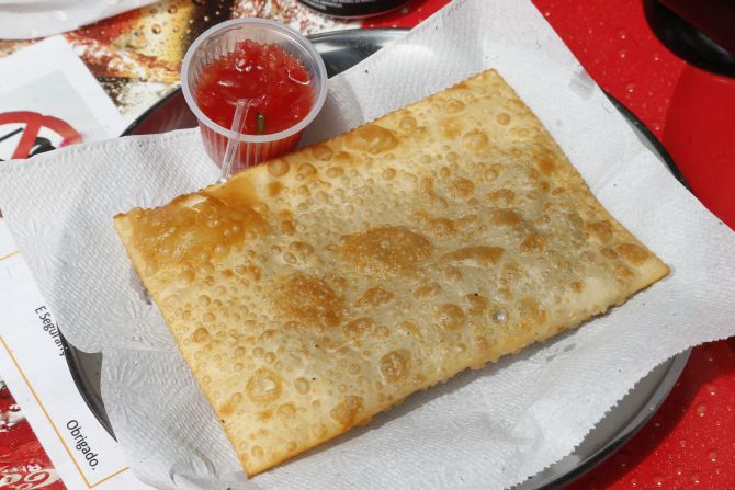 Pastel será uma das opções da feita Gastronômica do Futebol. Foto: Hugo Harada/Gazeta do Povo. Pastel será uma das opções da feita Gastronômica do Futebol. Foto: Hugo Harada/Gazeta do Povo.