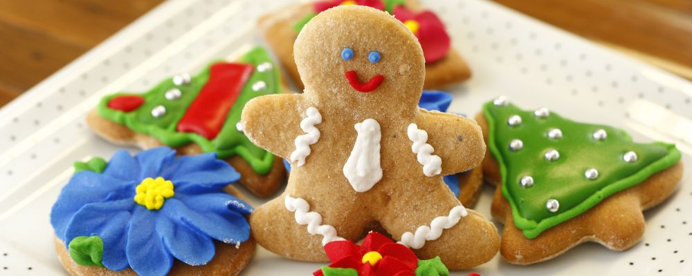 BOLACHA - CURITIBA, 28/11/2013 - PROJETOS ESPECIAIS - Passo a passo de bolacha de natal no Centro Europeu - Foto: Daniel Castellano / AGP / Agencia de Noticias Gazeta do Povo