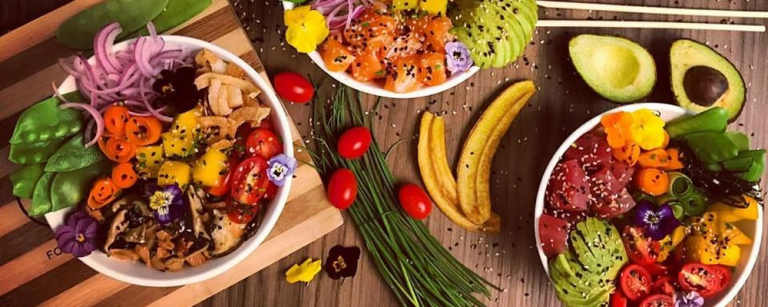 Onde comer poke em Curitiba, o prato que vem do Havaí e conquistou o mundo