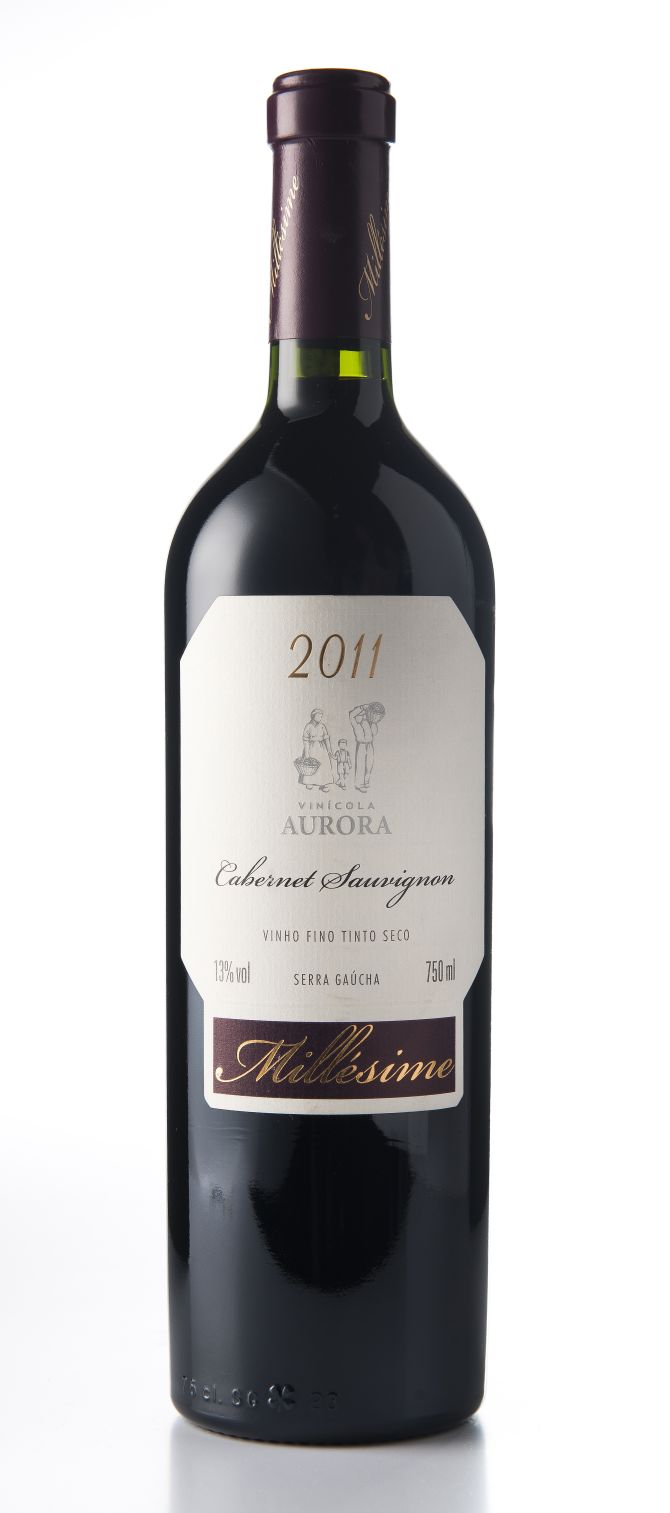 Foto vinho Cabernet Sauvignon , degustação , revista Bom Gourmet . Local: A Fábrika . Foto vinho Cabernet Sauvignon , degustação , revista Bom Gourmet . Local: A Fábrika .