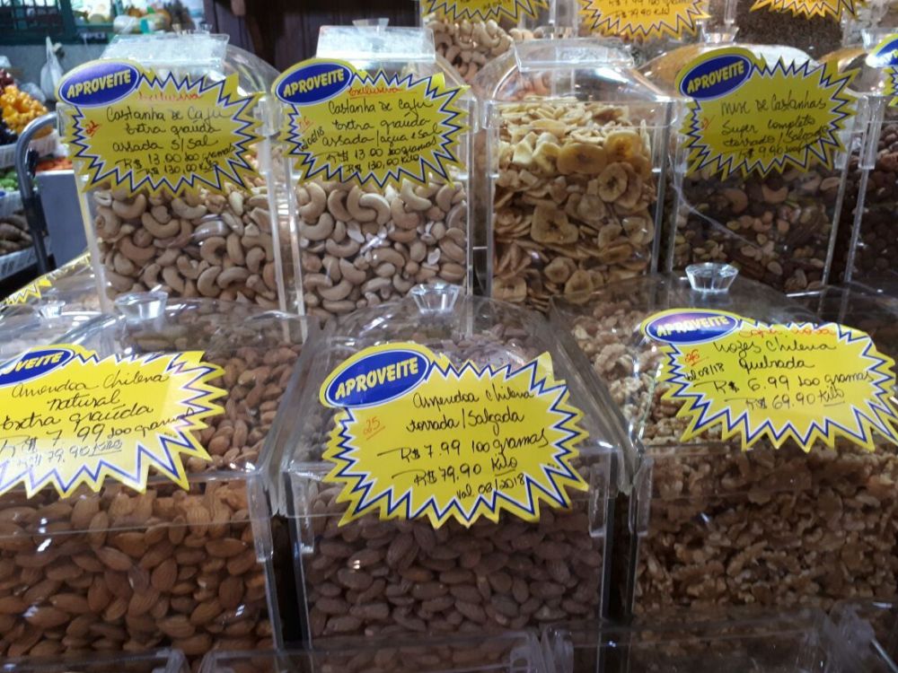Cereja, castanhas e bacalhau: veja os preços no Mercado Municipal de Curitiba Cereja, castanhas e bacalhau: veja os preços no Mercado Municipal de Curitiba