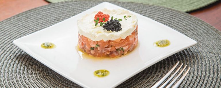 Um tartare de dois salmões, rápido e fácil para fazer em casa