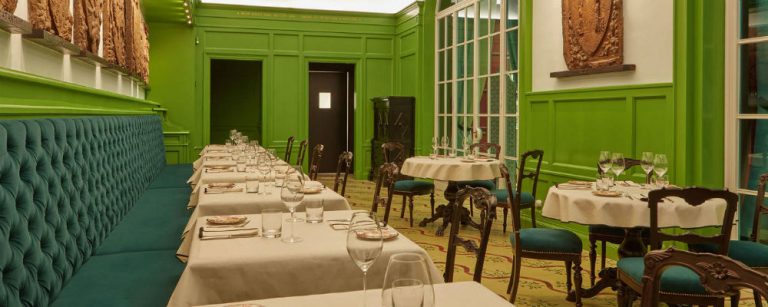 Restaurante tem pratos por a partir de 15 euros. Foto: Divulgação.